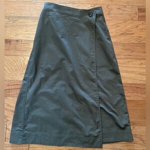 COPY - Uniqlo Wrap Skirt Olive Green Size M Midi Length